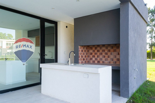 Casa 4 Ambientes Lagos De San Eliseo A La Laguna