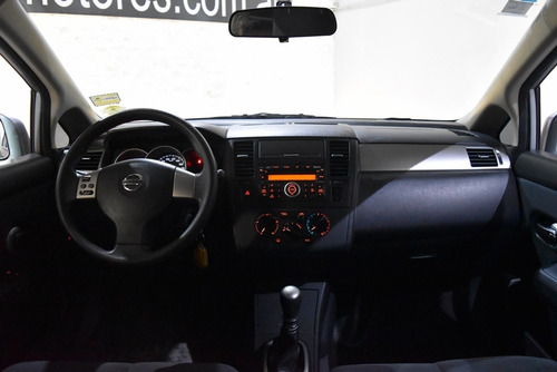 Nissan Tiida Visia 1.8 6mt Nafta 2014 Color Gris Impecable