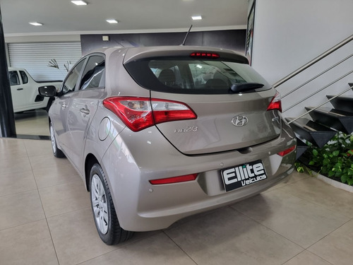 Imagem 6 de 14 de Hyundai Hb 20 Hatch 1.6 16v 4p Flex Comfort Plus Automático