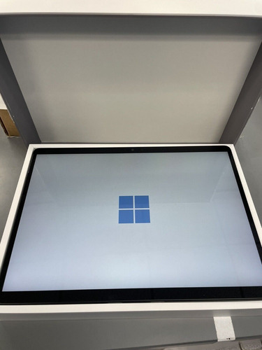 Imagen 2 de 3 de Brand New Microsoft Surface Pro 8 13 2-in-1 Tablet & Laptop