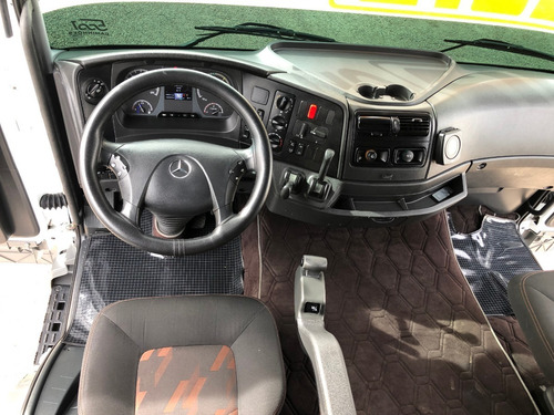 Imagem 24 de 25 de Mercedes Benz Axor 2544 6x2 Ano 2019 Trucado