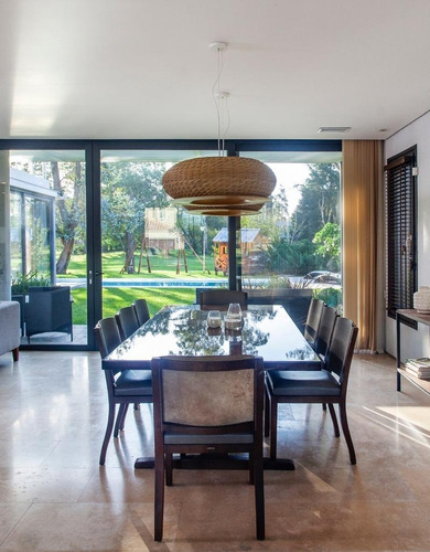 Imagen 9 de 18 de Espectacular Casa En Saint Thomas Este De Canning!!! Unica En La Zona!!!