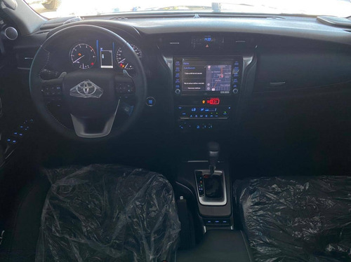 Imagem 7 de 13 de Toyota Hilux Sw4 2.8 D-4d Turbo Diesel Srx 7l 4x4