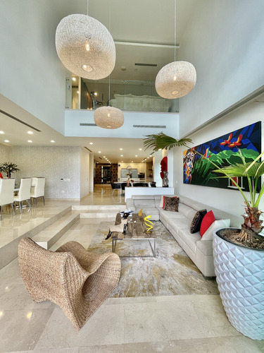 En Venta Apto 350m2 5h+s/5b+s./5p Mirador De Los Campitos