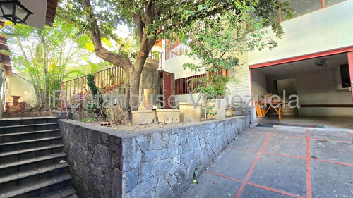 Casa En Calle Cerrada En Venta, Urb. El Marques