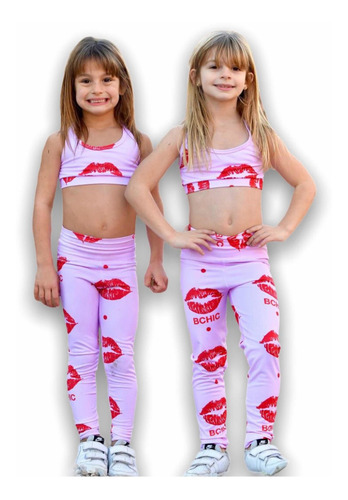 Imagen 4 de 6 de Top Deportivo Lycra Estampada Besos Niña Bchic
