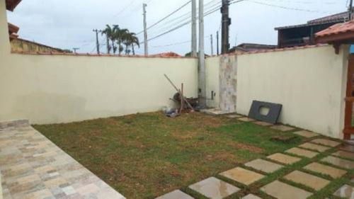 Imagem 7 de 11 de Casa No Bairro São Fernando, Em Itanhaém, Litoral Sul De São Paulo. Possui Wc Externo, Churrasqueira E Vaga Para 02 Automóveis.