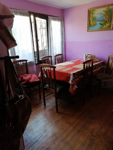 Casa En Venta De 2 Dorm. En Estación Central