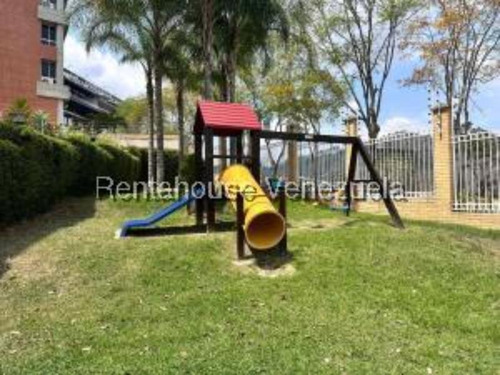 #25-18975 Excelente Apartamento En Lomas Del Sol