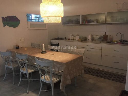 Moderna Casa En Venta En El Chorro A Metros Del Mar