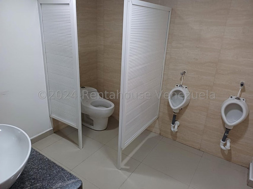 Y.t. Edificio En Alquiler, Campo Claro Mls #24-26654