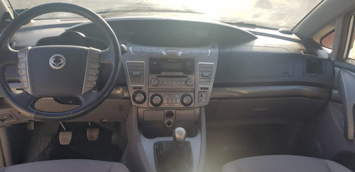 Ssangyong Stavic Xdi 2.0 2014