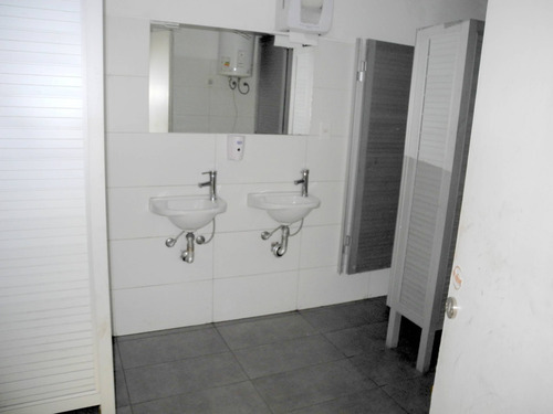 Imagen 6 de 10 de Venta De Local Comercial En Aguada