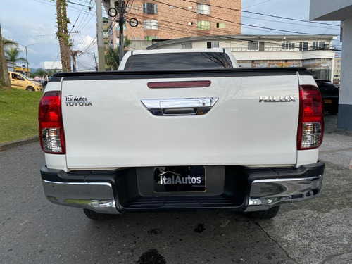 Imagen 6 de 9 de Toyota Hilux 2.4l 2018