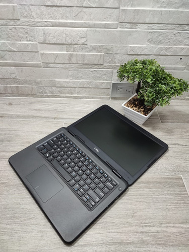 Laptop Dell Latitude 3310, Core I3-8th, 8gb Ram, 128gb M2. (Reacondicionado)