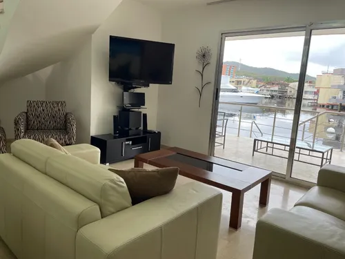 Hermosa Casa En Casas Bote B