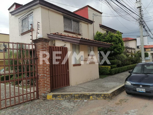 Casa En Venta En La Calera