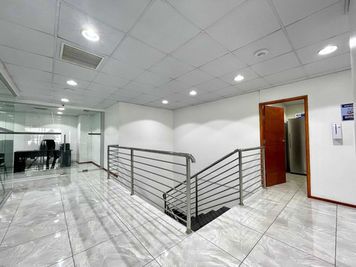 Imagen 11 de 26 de Local Comercial U Oficina, 330 M2, Centro Costanera