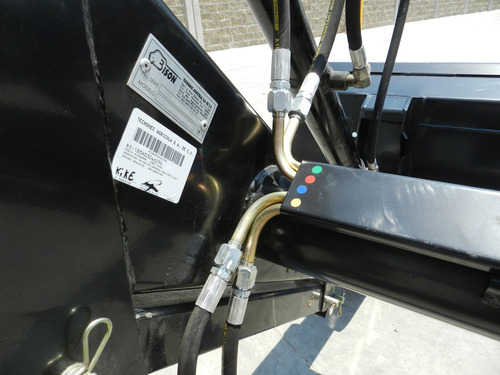 Imagen 9 de 13 de Pala Cargadora Frontal Para Tractor Marca Bison De 1200 Kg