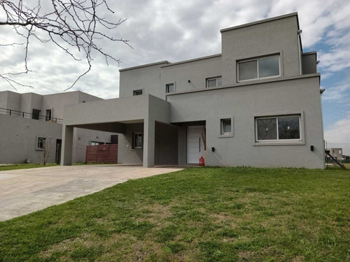 Casa  En Venta Ubicado En El Cantón, Escobar, G.b.a. Zona Norte