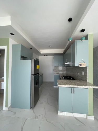 Se Vende Apartamento En Brisas, Punta Cana Con Terraza Y Linea Blanca Incluida
