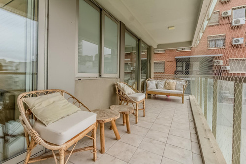 Venta Tres Ambientes. Balcon Al Frente. Luminoso. Seguridad 24hs. Amenities. Cochera. Liberateur