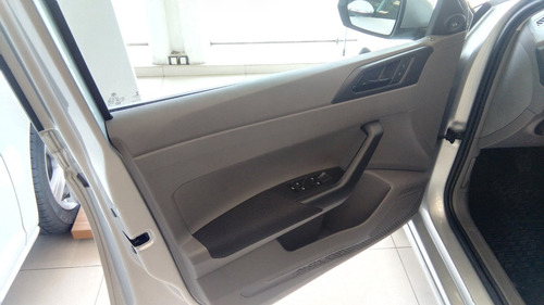 Imagen 10 de 13 de Volkswagen Virtus 1.6 Msi Trendline 1