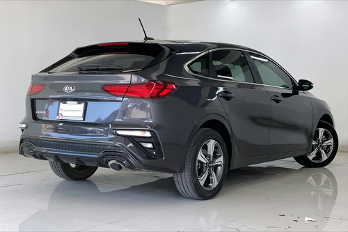 Imagen 13 de 15 de Kia Forte 4 Pts L, 20l, Tm6, A/ac, Sin Encedido Boton, R-1