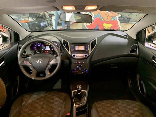 Imagem 6 de 9 de Hyundai Hb20 1.6 Comfort Style 16v Flex 4p Manual
