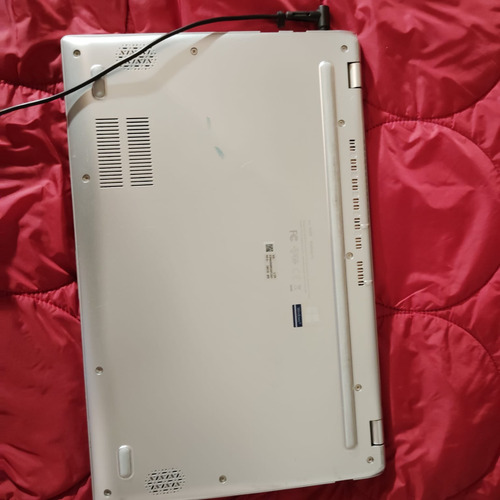 Notebook Vivobook 14 + Cargador (Usado)