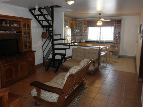 Imagen 4 de 14 de Venta De Ph Al Frente Tres Amb. Con Cochera