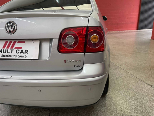 Volkswagen Polo Sedan 1.6 Mi Comfortline 8v Flex 4p