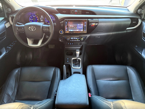 Toyota Hilux 2.8 SRX 4X4 CD 16V DIESEL 4P AUTOMÁTICO