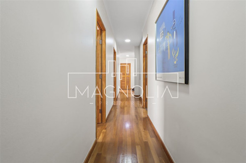 Casa En Arriendo De 6 Dorm. En Las Condes