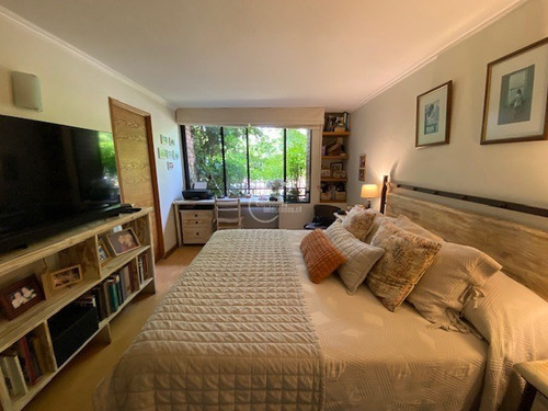 Departamento En Venta De 2 Dorm. En Lo Barnechea