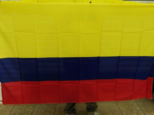 Bandera Colombia Medida 90cm X 1.50cm