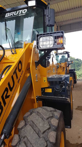 Pa Carregadeira Nova P/ 2 Tons - Concha 1m3 Com Garantia
