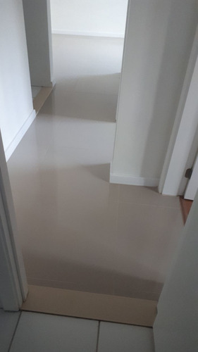 Apartamento À Venda Na Estrada Do Rio Grande, Taquara, Rio De Janeiro - Rj - Liv-11596