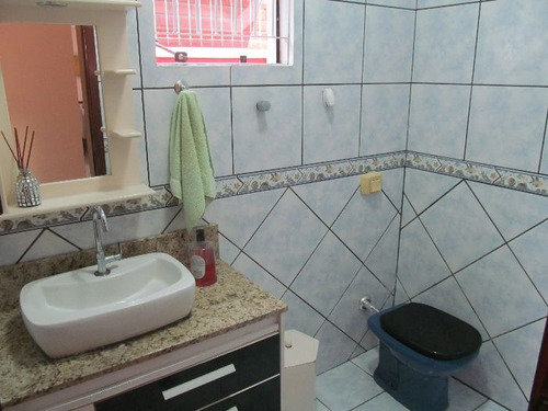 Casa À Venda Na Rua 252 , Meia Praia, Itapema - Sc - Liv-12482