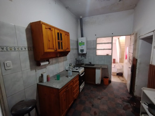Casa De 3 Dormitorios Con Garaje Y Galpón