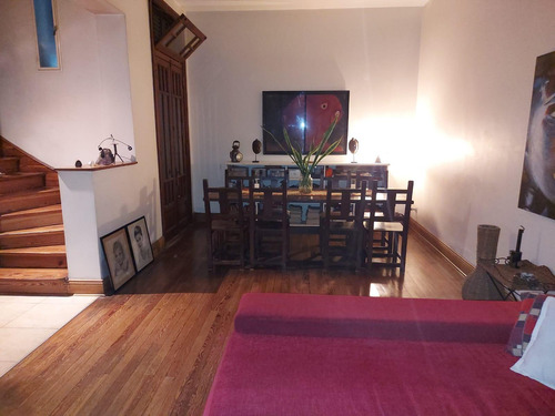 Casa En Venta - 3 Dormitorios 2 Baños - 190mts2 - Monte Castro, Floresta