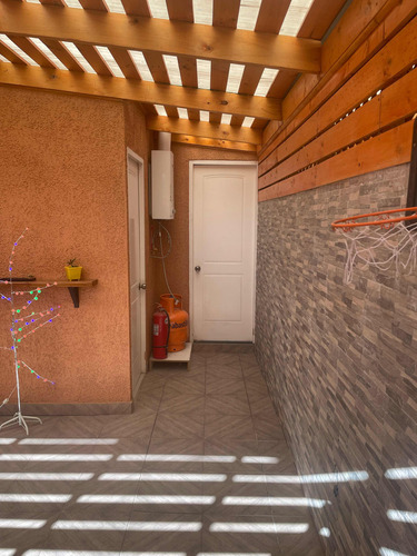 Casa 3 Dormitorios, 2 Baños 1/2