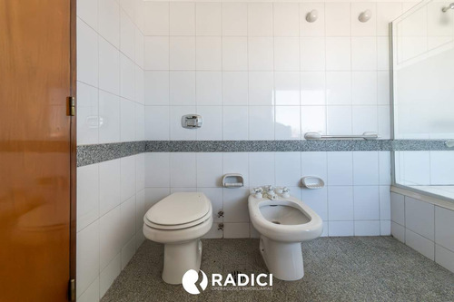 Venta Gran Departamento En Torres De Plaza España! La Mejor Ubicacion Y Espectacular Vista!