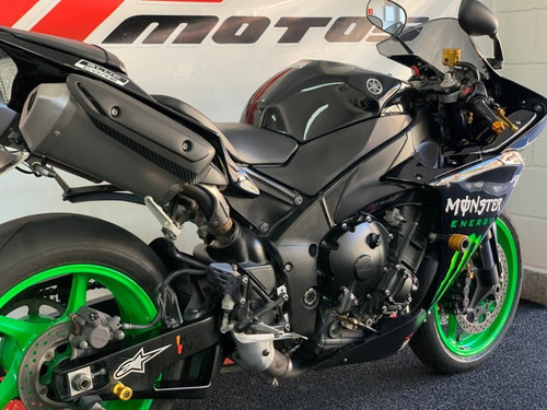 Yamaha R1 2013 Preta
