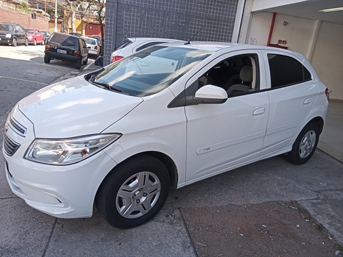 Imagem 1 de 12 de Chevrolet Onix 2015 1.0 Lt 5p