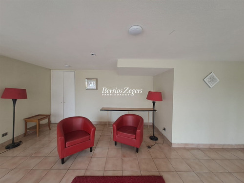 Departamento En Arriendo De 1 Dorm. En Cercano A Metro
