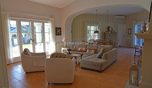 Casa 5 Dormitorios, Mansa, Punta Del Este - Ref: 2832