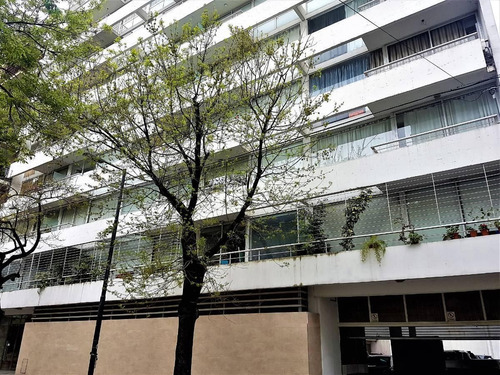 Cochera En Edificio