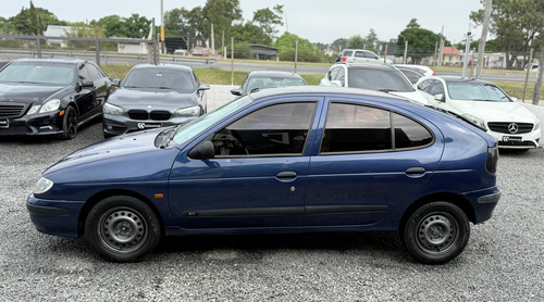 Renault Megane Nafta