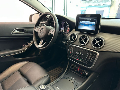 Mercedes Benz Gla180